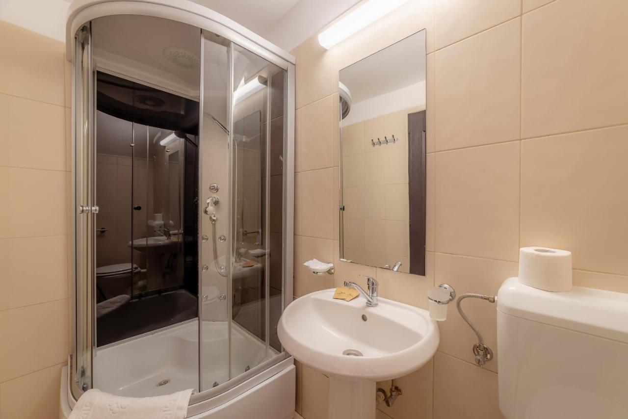 Pension Cluj Buitenkant foto